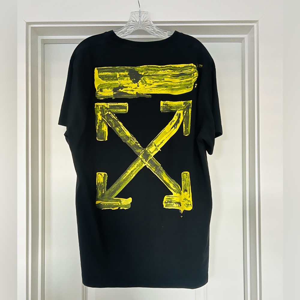 Off-White Black Oversized T-Shirt with Yellow Graphic Arrows - Men's Shirt